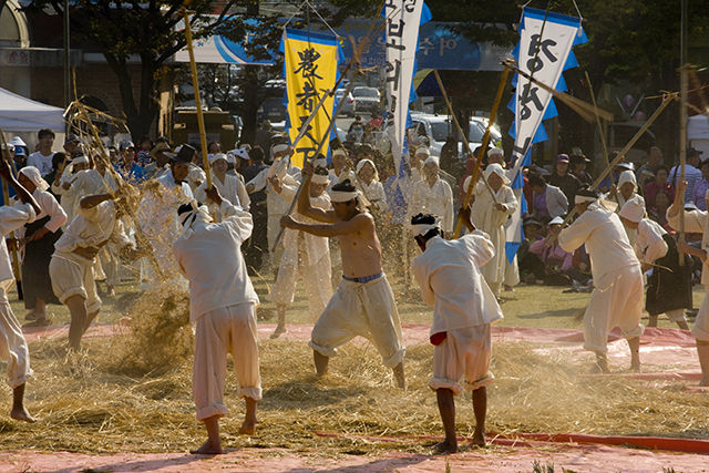 IMG_2011-09_초전보리일소리03_(제52회_한국민속예술축제).jpg