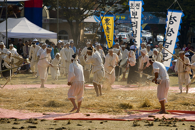 IMG_2011-09_초전보리일소리06_(제52회_한국민속예술축제).jpg