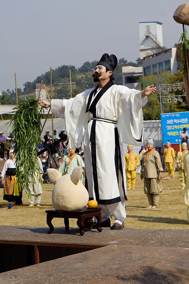 IMG_2011-19_유성봉명리온천수착정놀이17_(제52회_한국민속예술축제).jpg