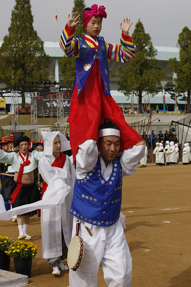 IMG_2012_입장식_(제53회_한국민속예술축제)_06.jpg