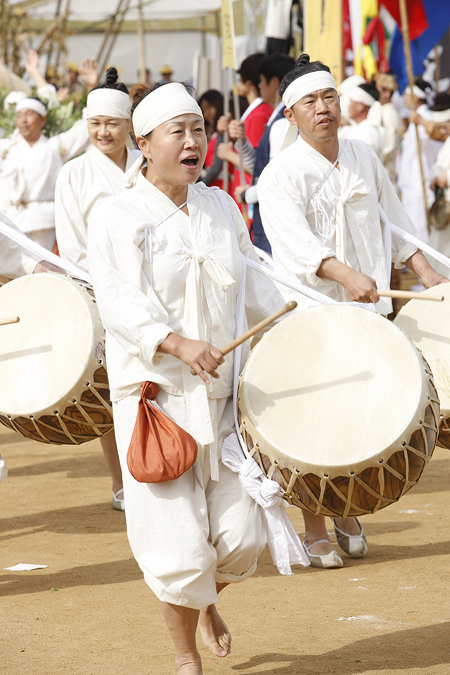 IMG_2012_입장식_(제53회_한국민속예술축제)_32.jpg