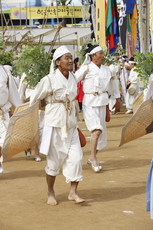 IMG_2012_입장식_(제53회_한국민속예술축제)_33.jpg