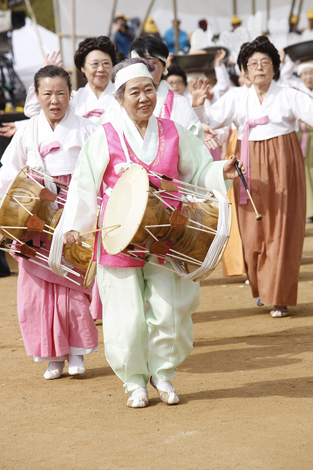 IMG_2012_입장식_(제53회_한국민속예술축제)_44.jpg