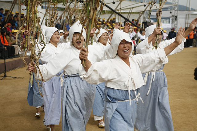 IMG_2012_입장식_(제53회_한국민속예술축제)_66.jpg