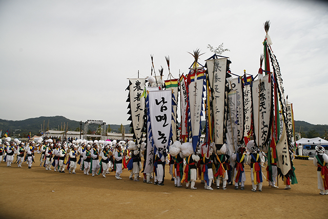 IMG_2012_입장식_(제53회_한국민속예술축제)_73.jpg