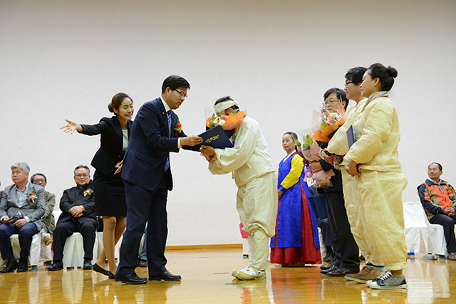 IMG_2015-시상식_및_폐막식_(제56회_한국민속예술축제)_110.jpg