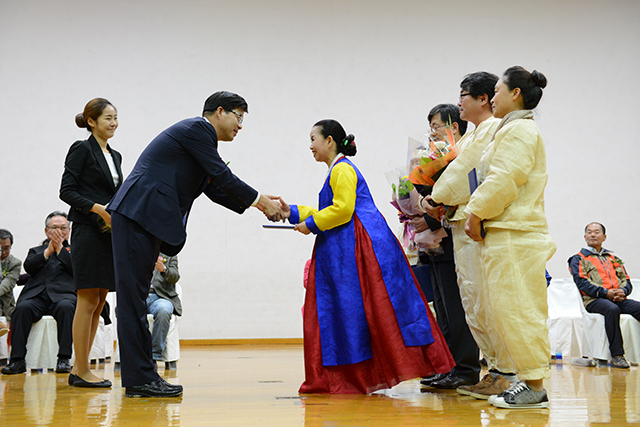 IMG_2015-시상식_및_폐막식_(제56회_한국민속예술축제)_113.jpg