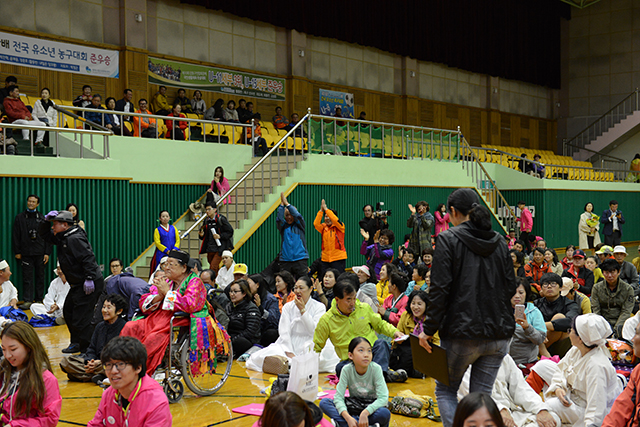 IMG_2015-시상식_및_폐막식_(제56회_한국민속예술축제)_131.jpg