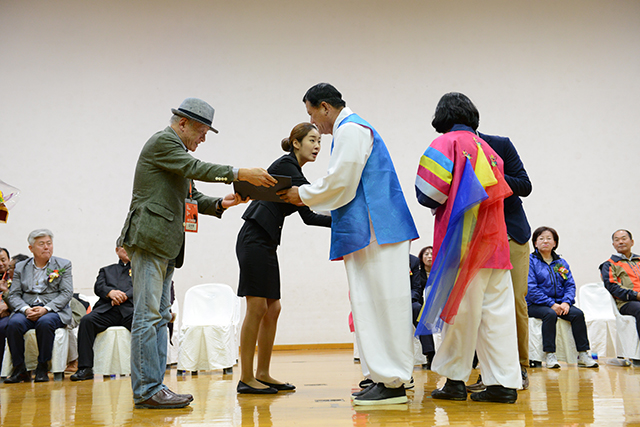 IMG_2015-시상식_및_폐막식_(제56회_한국민속예술축제)_146.jpg