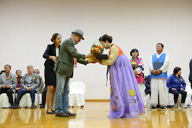 IMG_2015-시상식_및_폐막식_(제56회_한국민속예술축제)_158.jpg