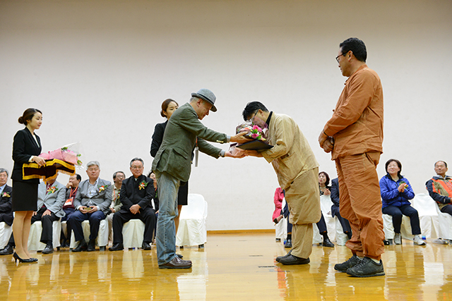 IMG_2015-시상식_및_폐막식_(제56회_한국민속예술축제)_186.jpg