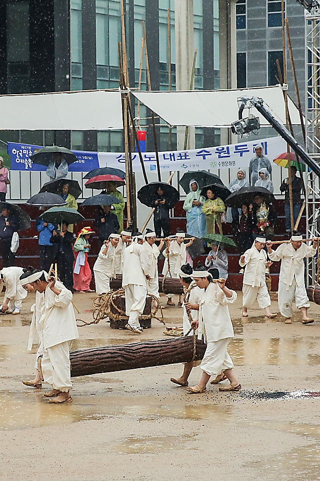 IMG_2016-16_안동제비원성주굿풀이_(제57회_한국민속예술축제)_04.jpg