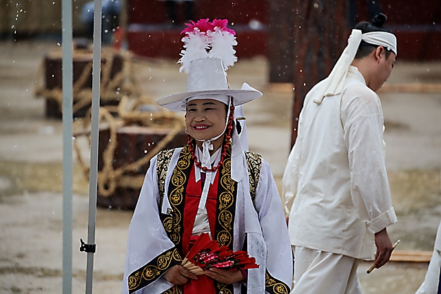 IMG_2016-16_안동제비원성주굿풀이_(제57회_한국민속예술축제)_07.jpg