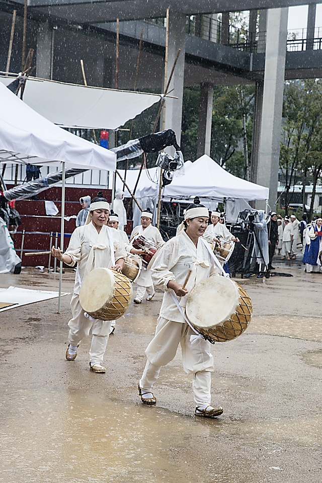 IMG_2016-16_안동제비원성주굿풀이_(제57회_한국민속예술축제)_29.jpg