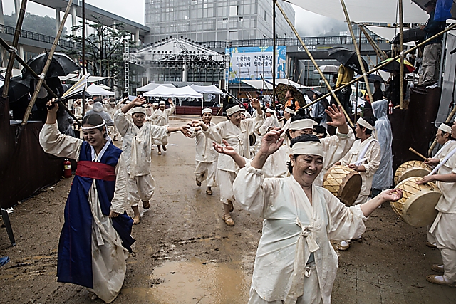 IMG_2016-16_안동제비원성주굿풀이_(제57회_한국민속예술축제)_52.jpg