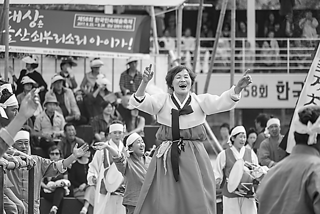IMG_2017-05_솥_굽는_역시_(제58회_한국민속예술축제)_28.jpg