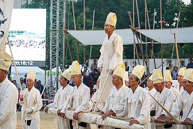 IMG_2017-20_괴산군_여사왕_대도듬_놀이_(제58회_한국민속예술축제)_05.jpg