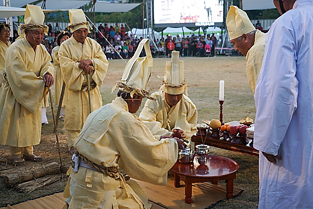 IMG_2017-20_괴산군_여사왕_대도듬_놀이_(제58회_한국민속예술축제)_09.jpg