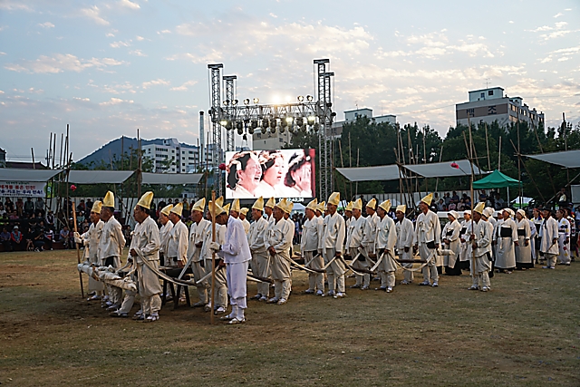 IMG_2017-20_괴산군_여사왕_대도듬_놀이_(제58회_한국민속예술축제)_10.jpg