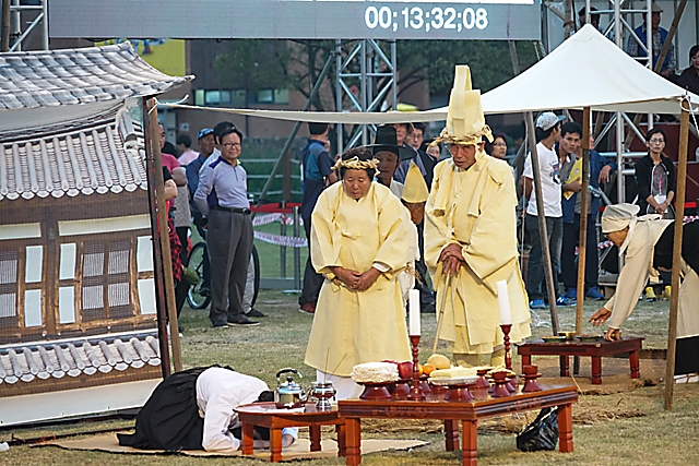 IMG_2017-20_괴산군_여사왕_대도듬_놀이_(제58회_한국민속예술축제)_26.jpg