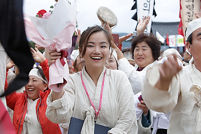 IMG_2018-시상식_(제59회_한국민속예술축제)_74.jpg