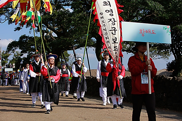 IMG_2018-입장식_및_개막식_(제59회_한국민속예술축제)_20.jpg