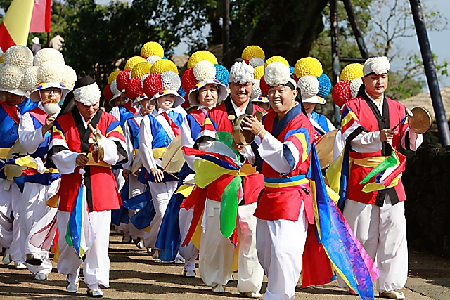 IMG_2018-입장식_및_개막식_(제59회_한국민속예술축제)_22.jpg