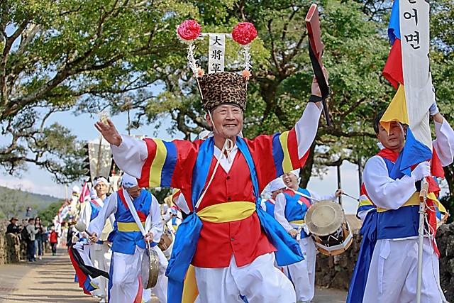 IMG_2018-입장식_및_개막식_(제59회_한국민속예술축제)_26.jpg