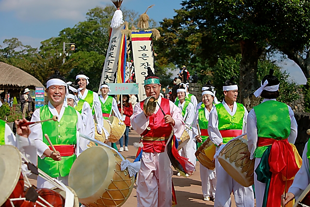 IMG_2018-입장식_및_개막식_(제59회_한국민속예술축제)_33.jpg