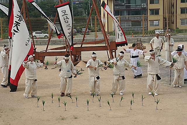 IMG_2020-12_강화용두레질소리(제61회_한국민속예술제_일반부)-25.jpg