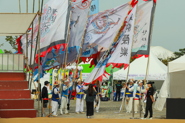 IMG_2023-일반부개막식(제64회_한국민속예술축제)_08.jpg