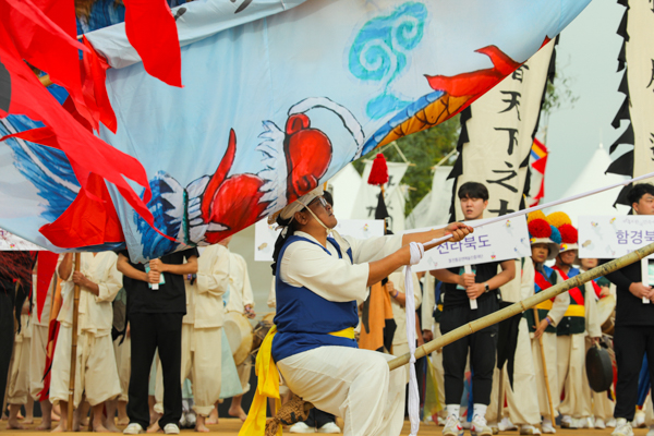 IMG_2023-일반부개막식(제64회_한국민속예술축제)_10.jpg