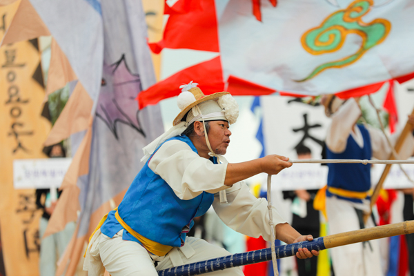 IMG_2023-일반부개막식(제64회_한국민속예술축제)_13.jpg