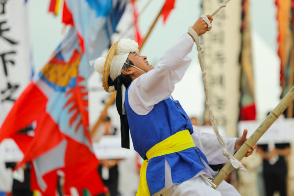 IMG_2023-일반부개막식(제64회_한국민속예술축제)_14.jpg