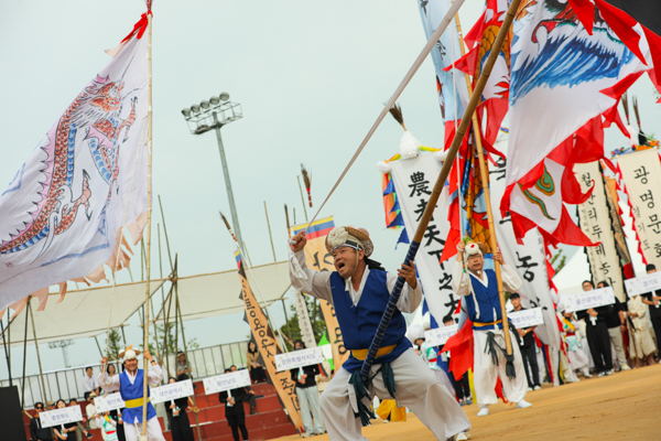 IMG_2023-일반부개막식(제64회_한국민속예술축제)_17.jpg