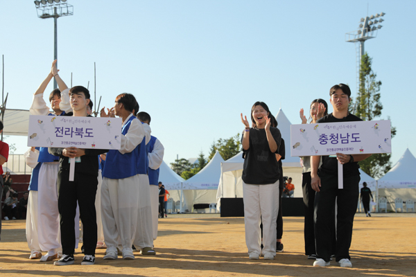 IMG_2023-청소년부시상식(제64회_한국민속예술축제)_49.jpg