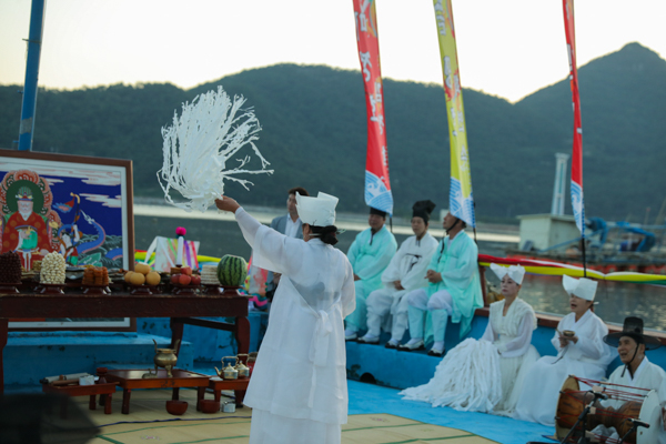 IMG_2023-청소년부전야제(제64회_한국민속예술축제)_07.jpg